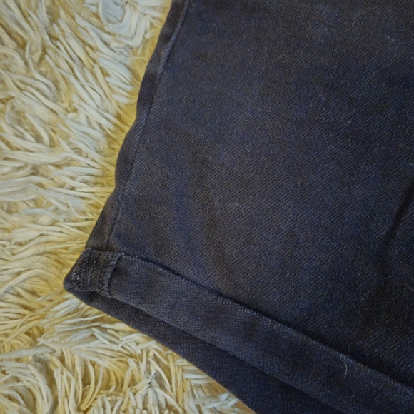 Black Levi's shorts - Picture 5 of 10